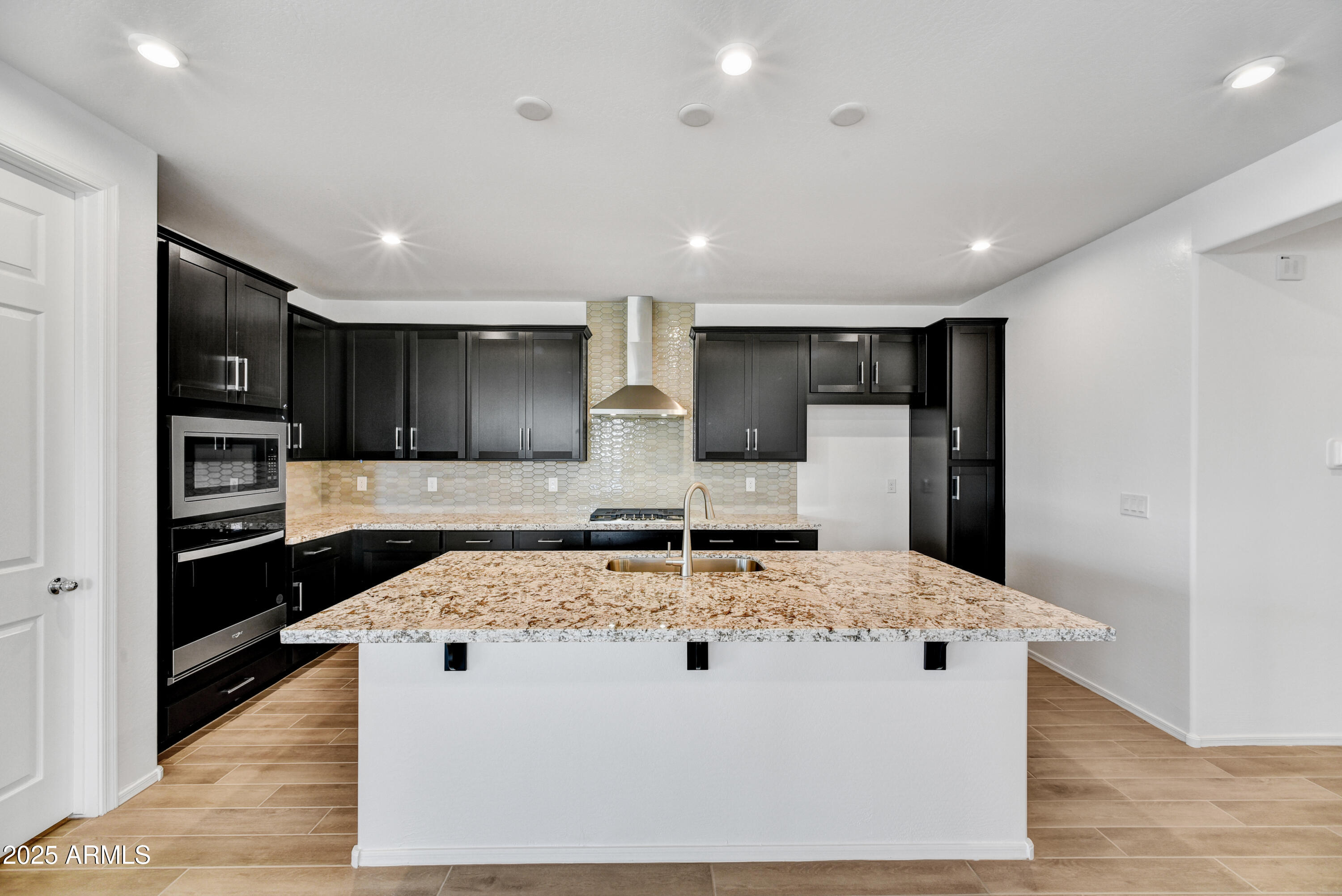 18950 W STELLA Avenue