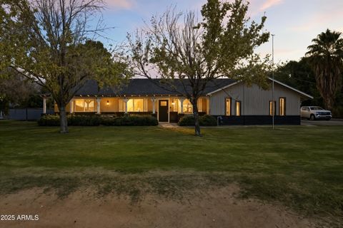 8134 W ACOMA Drive Peoria AZ 85381