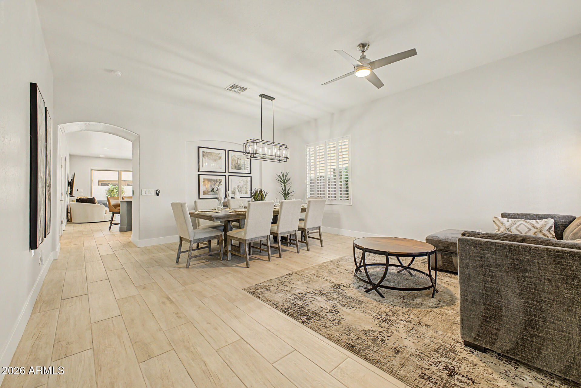 7236 W PARADISE Lane