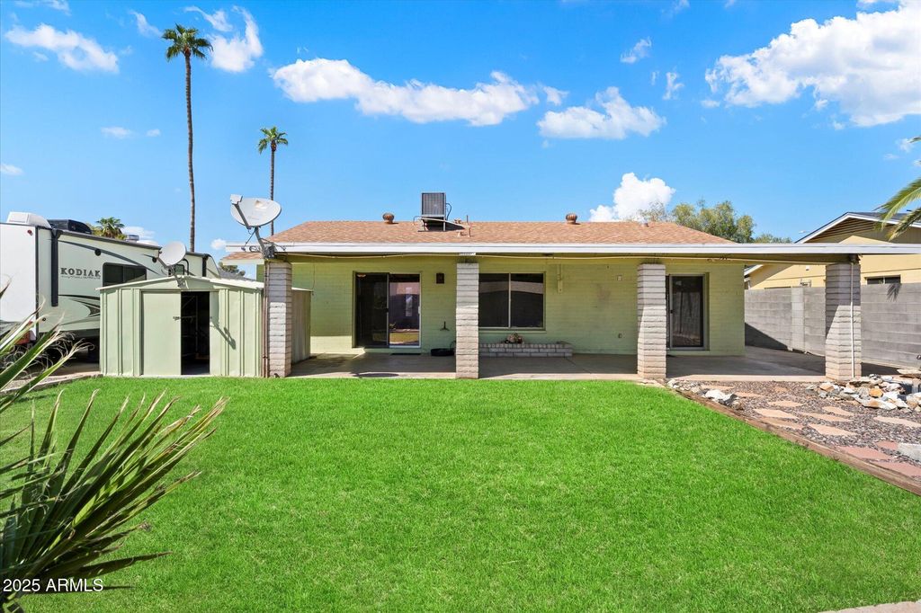 Photo of 5613 W Grovers Avenue, Glendale, AZ 85308 (MLS # 6921636)
