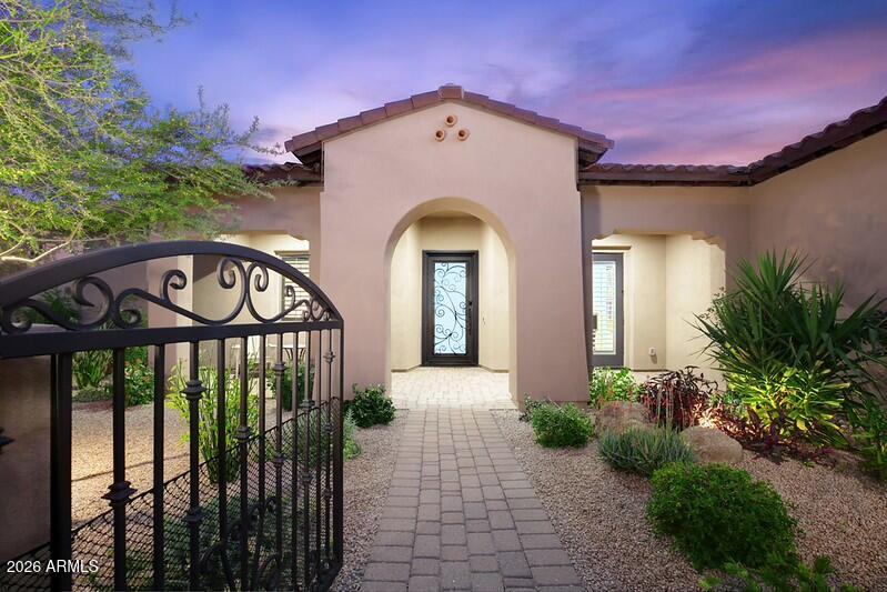 7531 E CAREFREE Drive