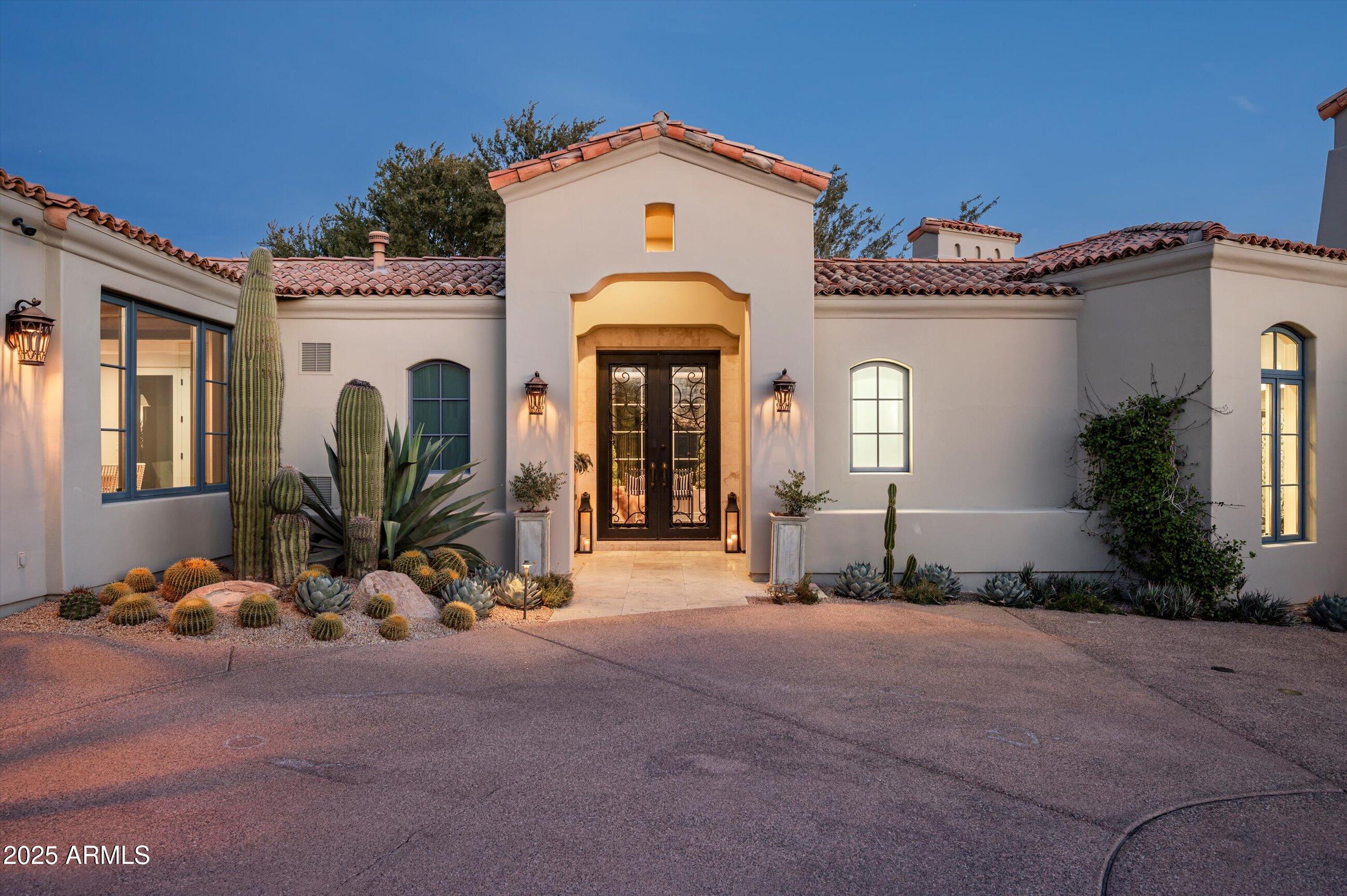 9290 E THOMPSON PEAK Parkway 422