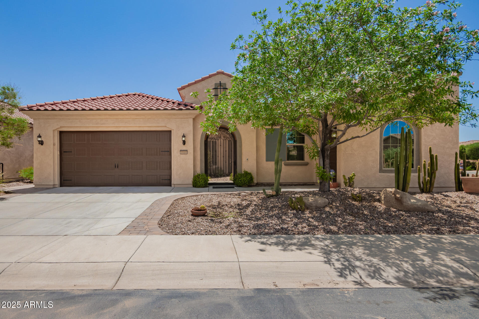 7515 W MERRIWEATHER Way