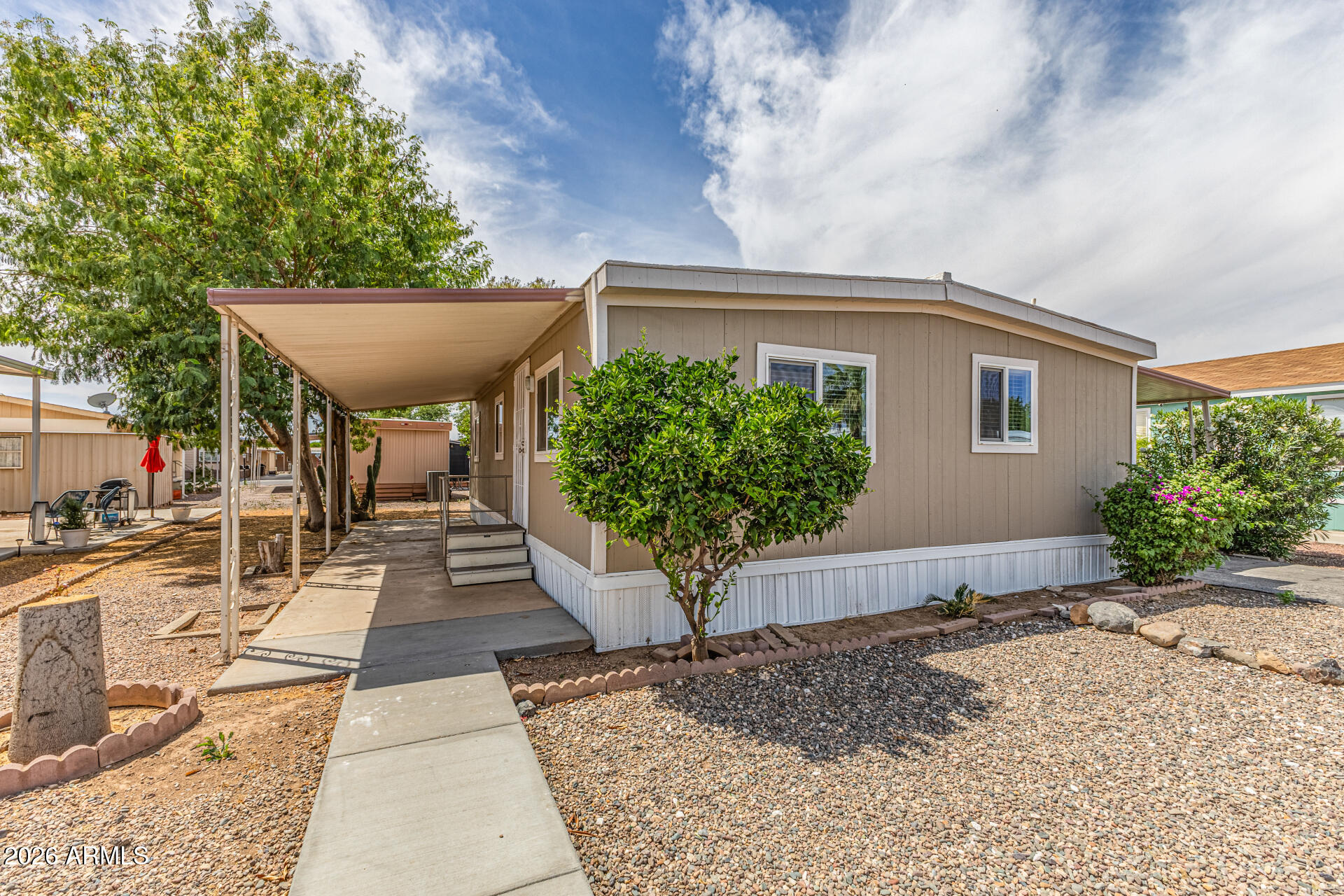 5747 W MISSOURI Avenue 41