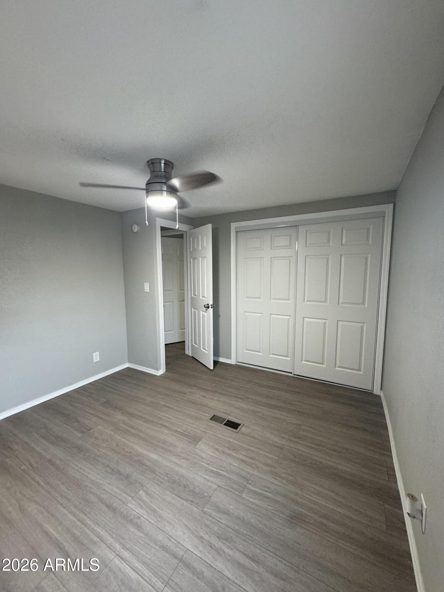 5747 W MISSOURI Avenue 41