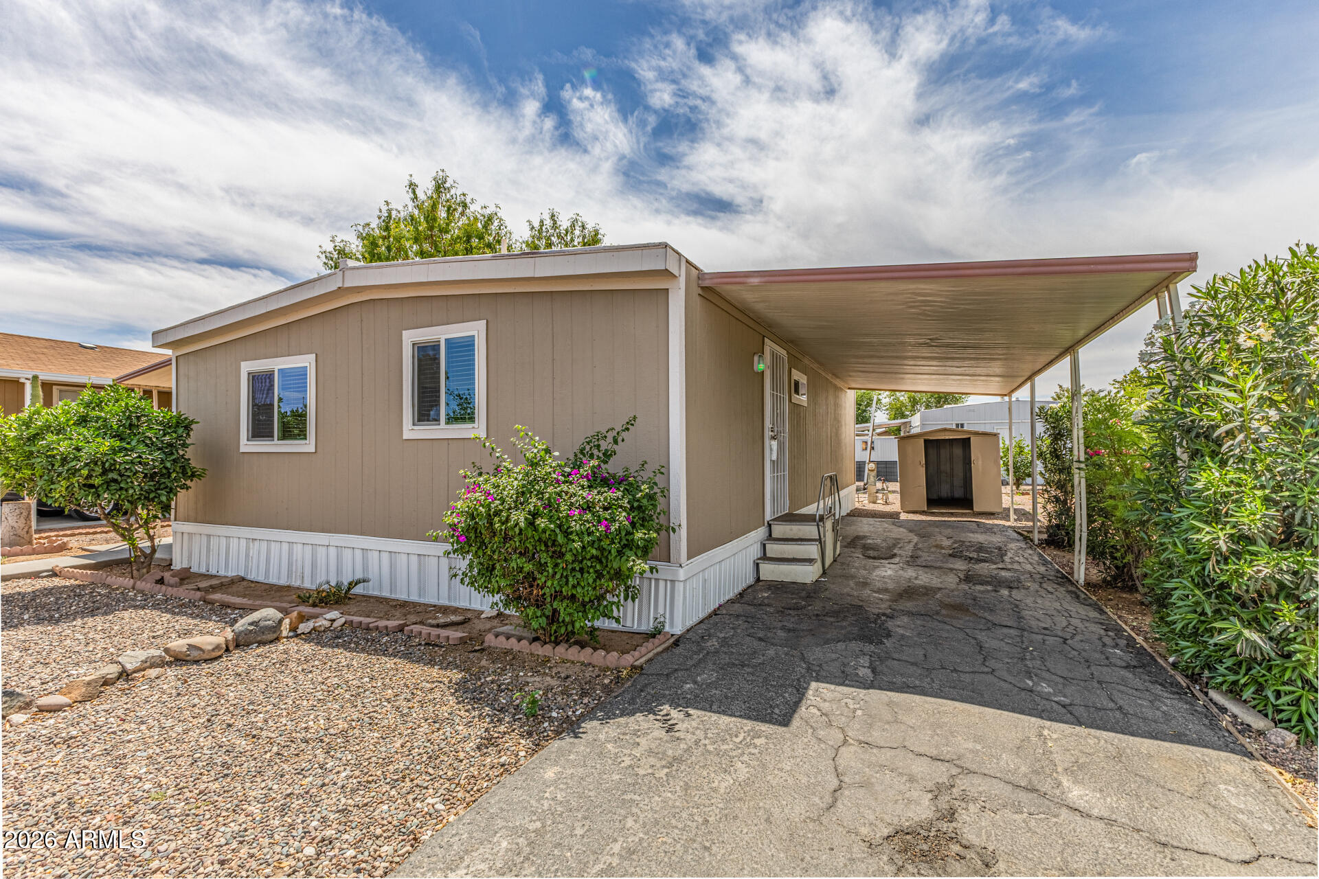 5747 W MISSOURI Avenue 41