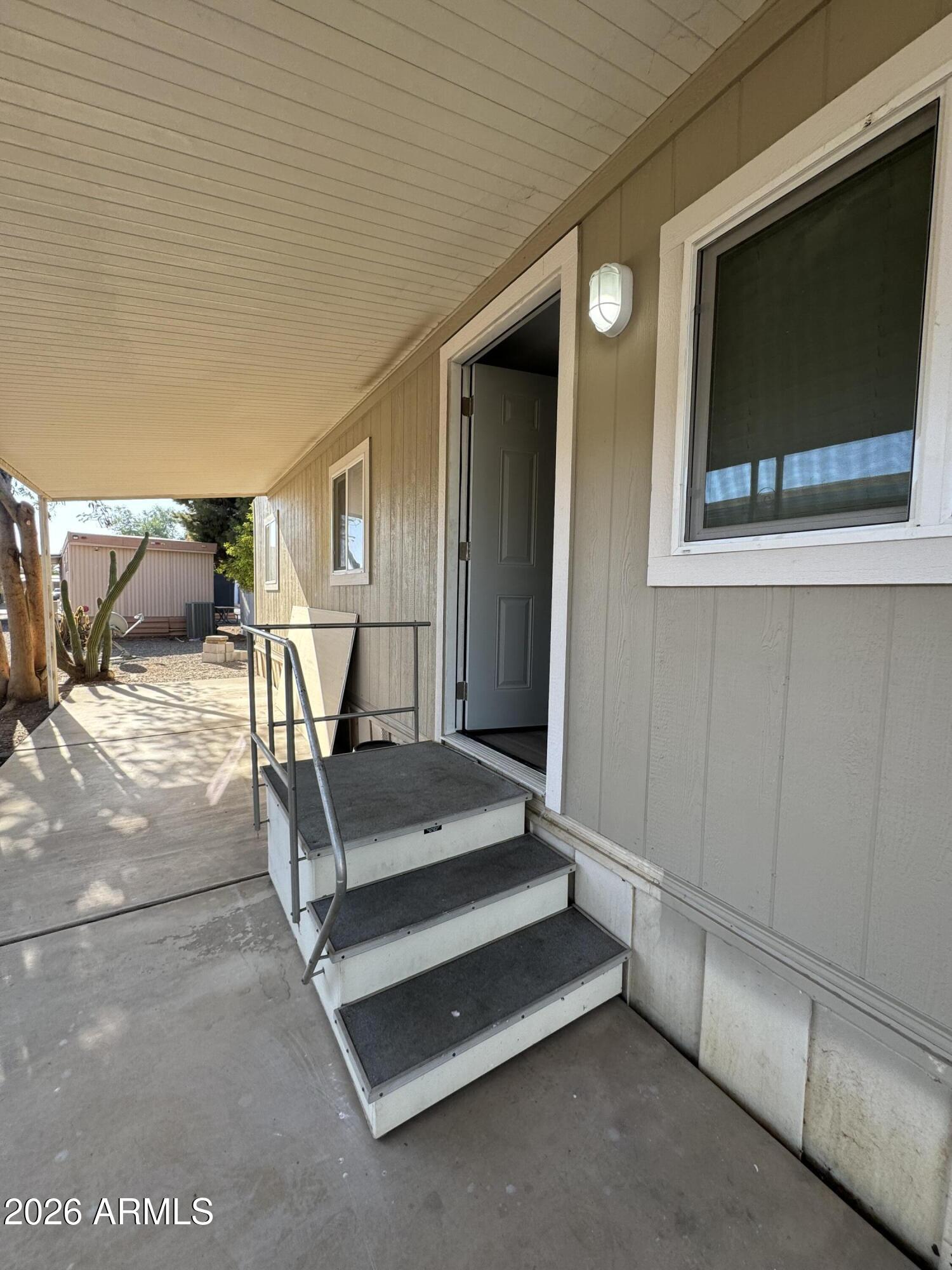 5747 W MISSOURI Avenue 41