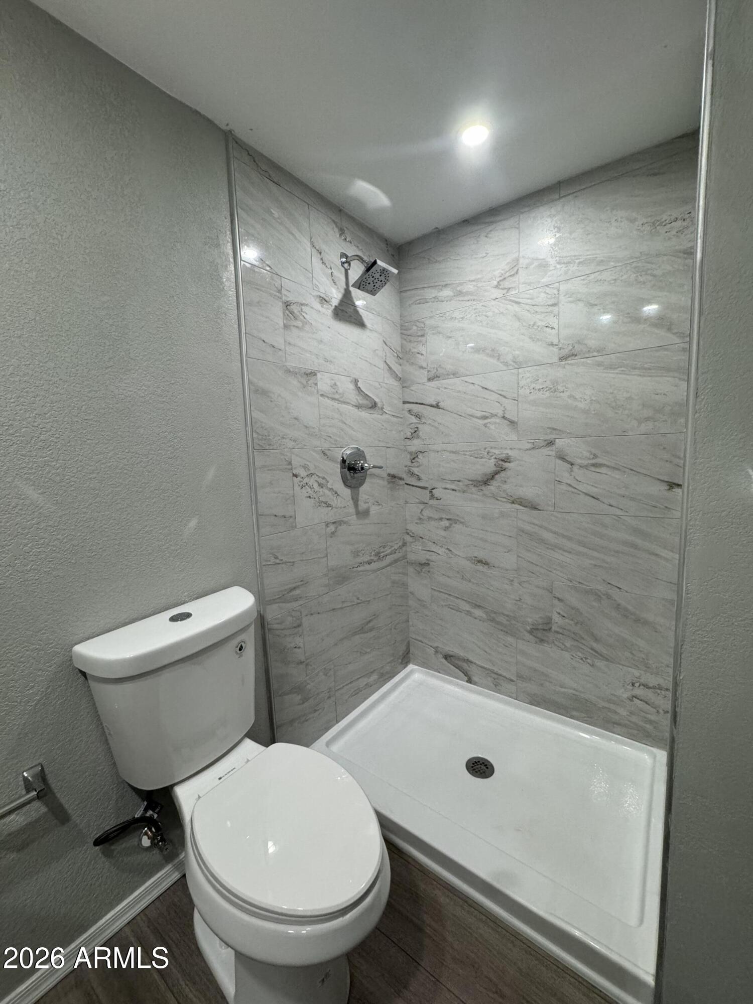 5747 W MISSOURI Avenue 41