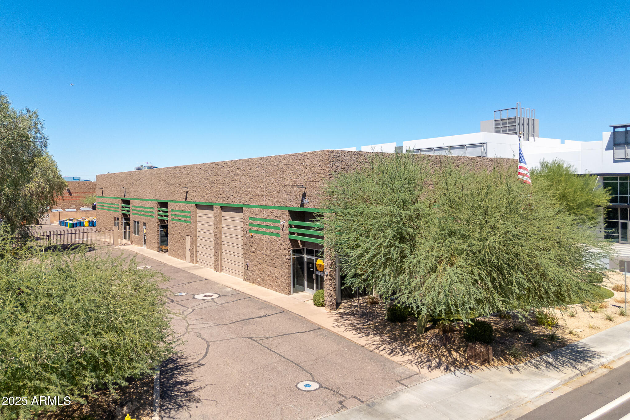 5TH & SMITH CENTER - Commercial Sale