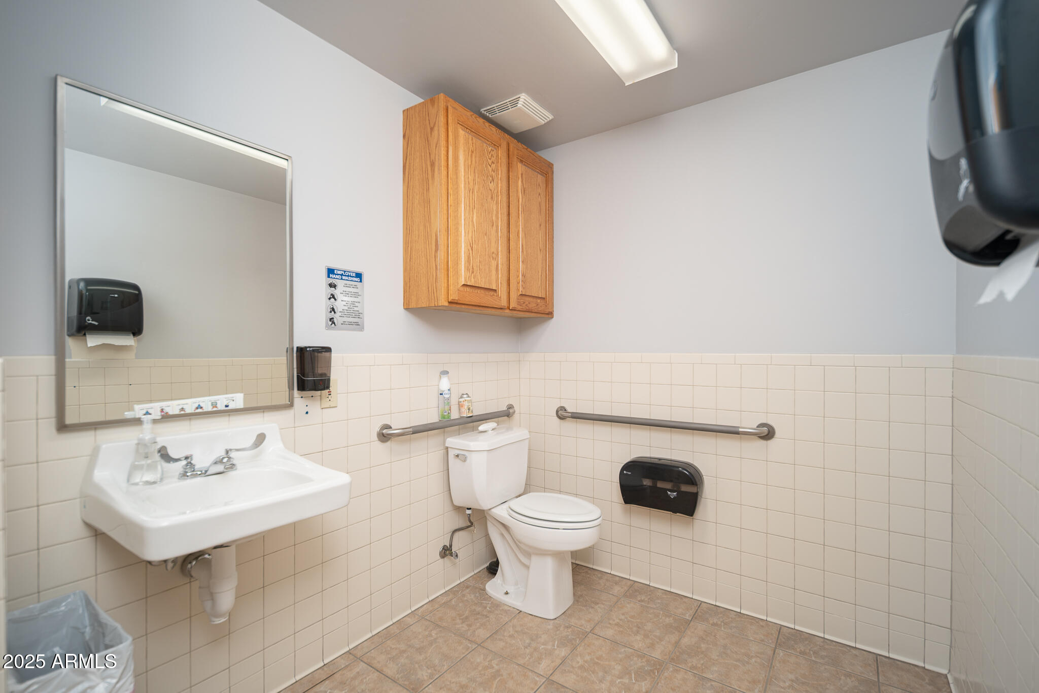 5TH & SMITH CENTER - Commercial Sale