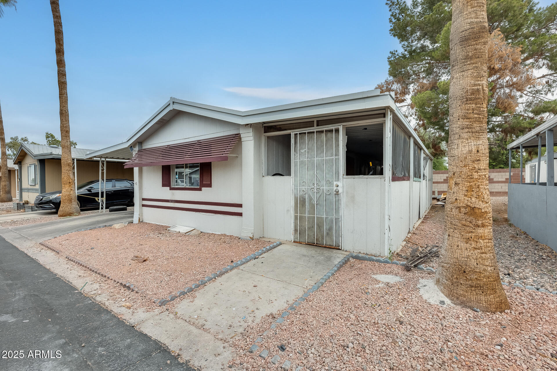 7920 W GLENDALE Avenue