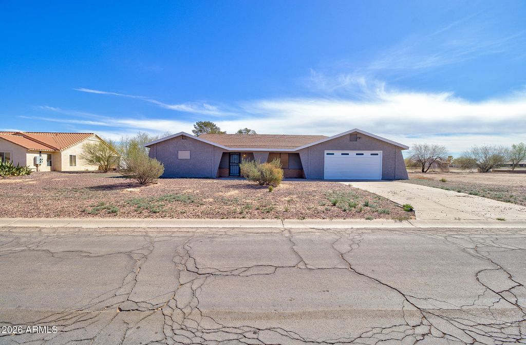 Photo of 15047 S Moon Valley Road, Arizona City, AZ 85123 (MLS # 6995508)