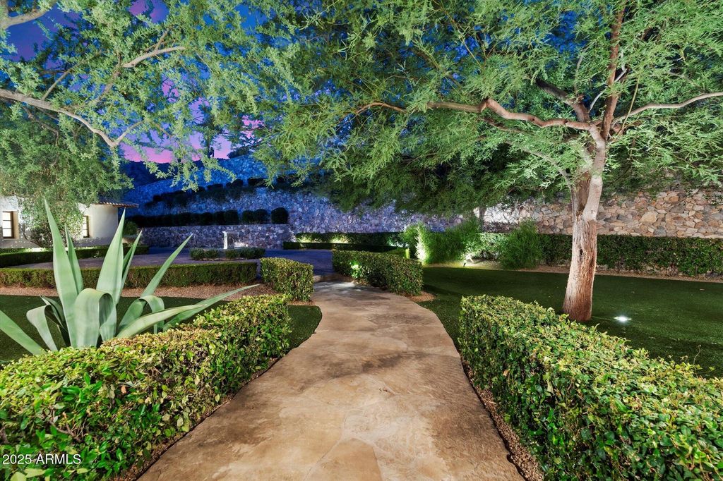 Photo of 10719 E Rimrock Drive, Scottsdale, AZ 85255 (MLS # 6999554)