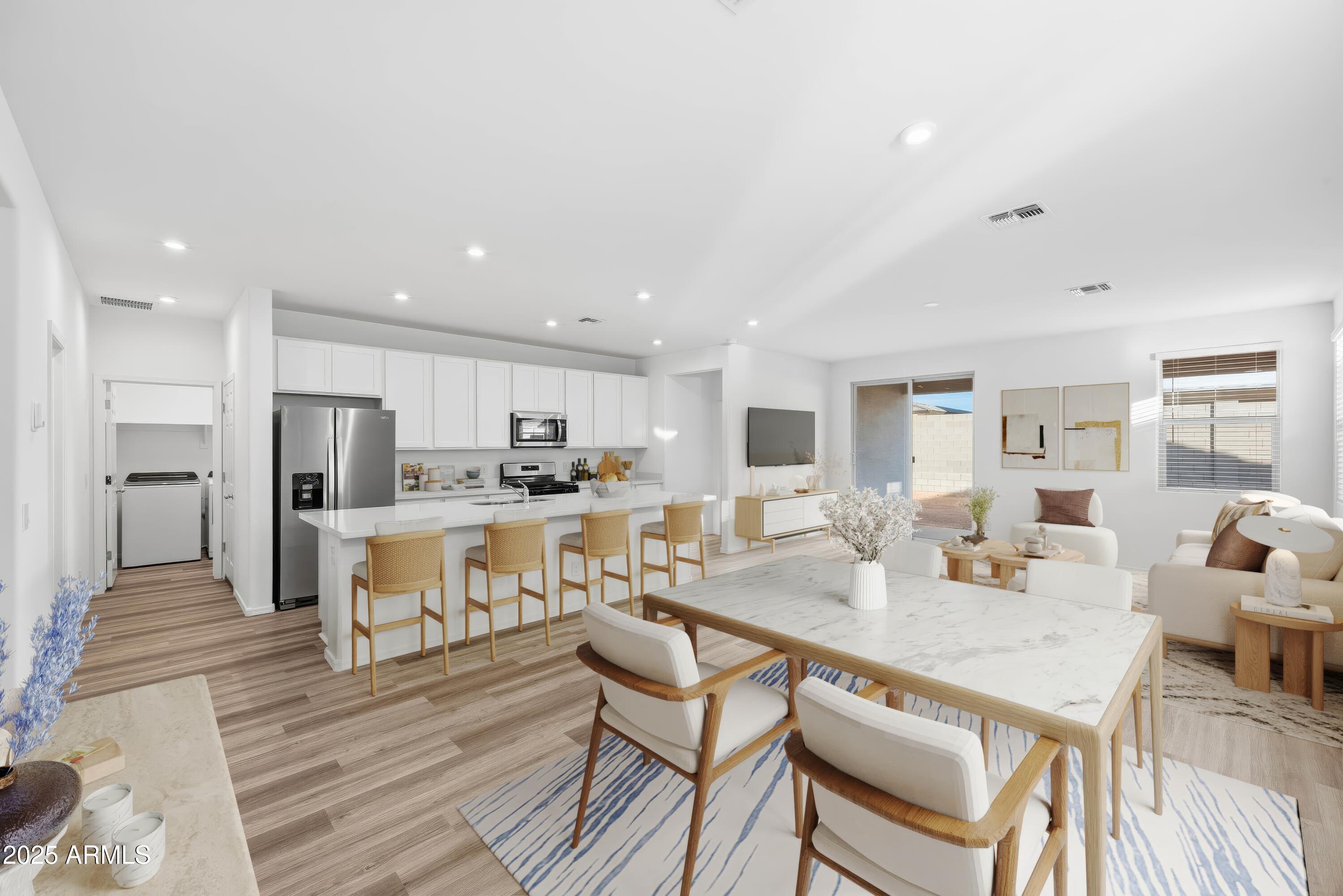 37616 W PATTERSON Street