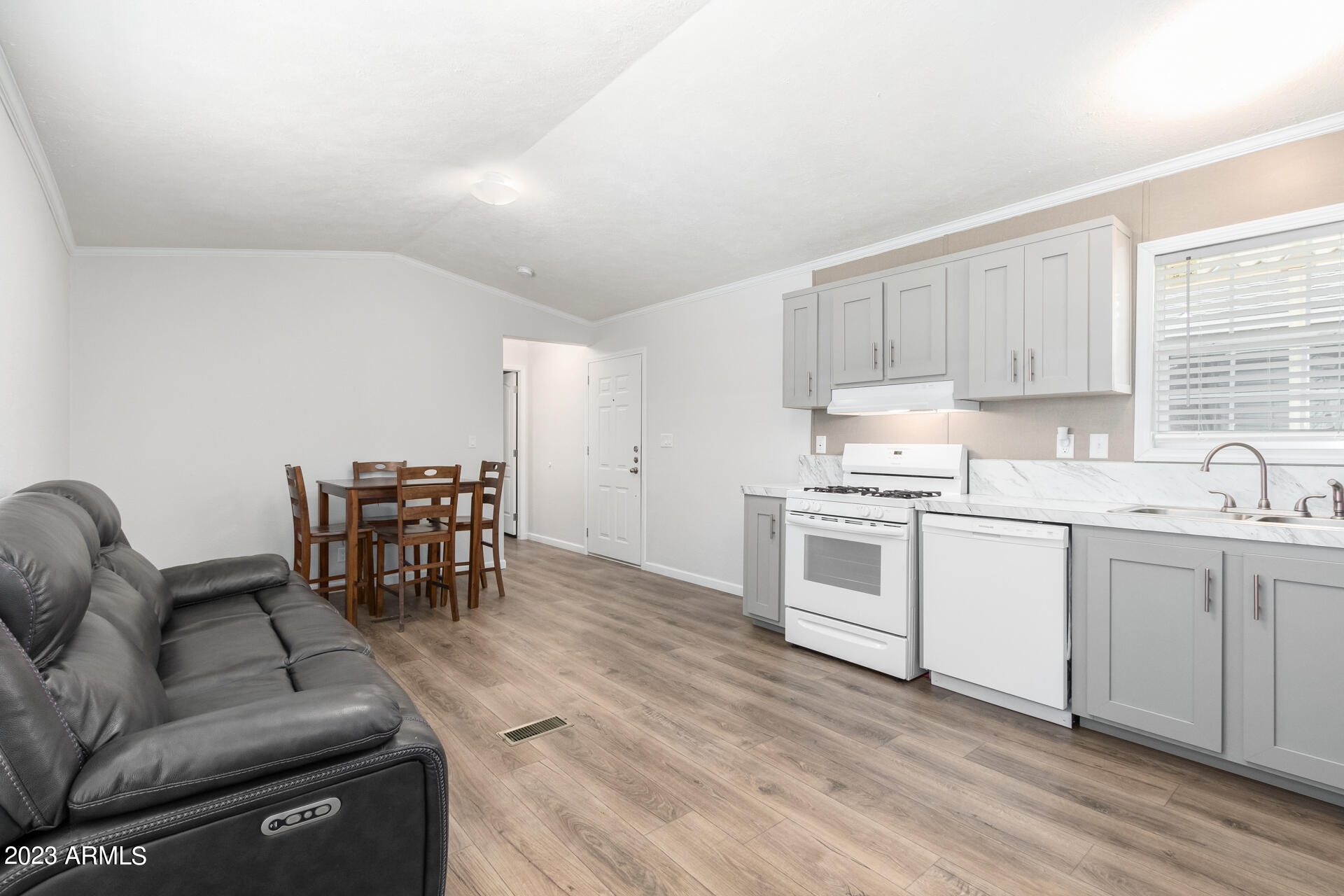 Photo 8 of 25 of 2605 W VAN BUREN Street 137 mobile home