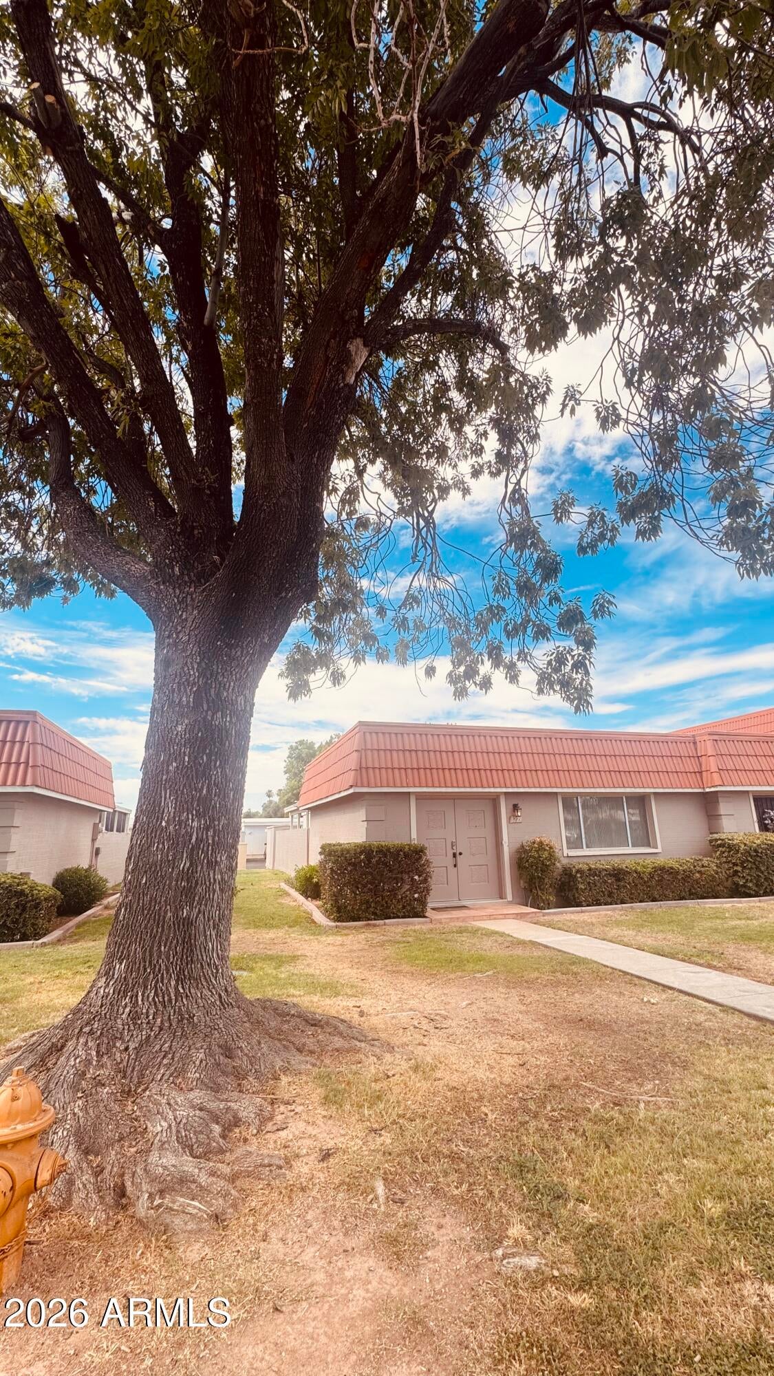 8229 E VISTA Drive