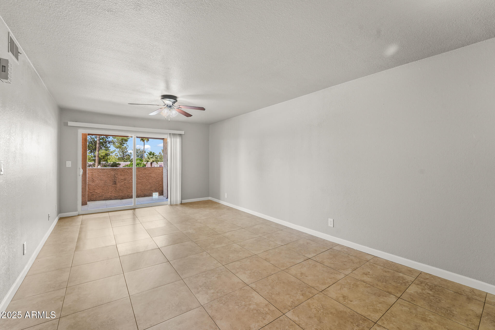 540 N MAY Street 3053