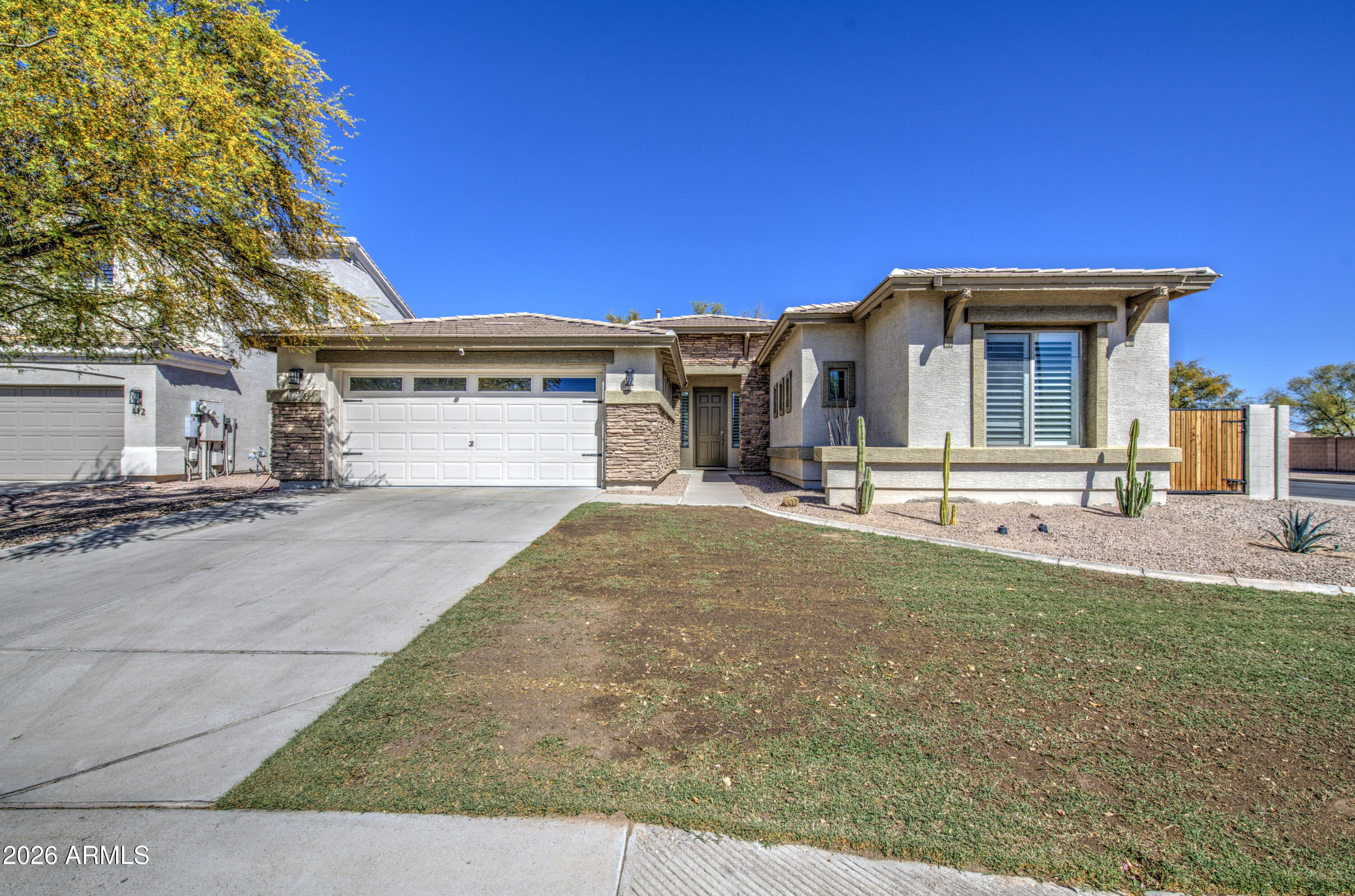 128 E CARIBBEAN Drive