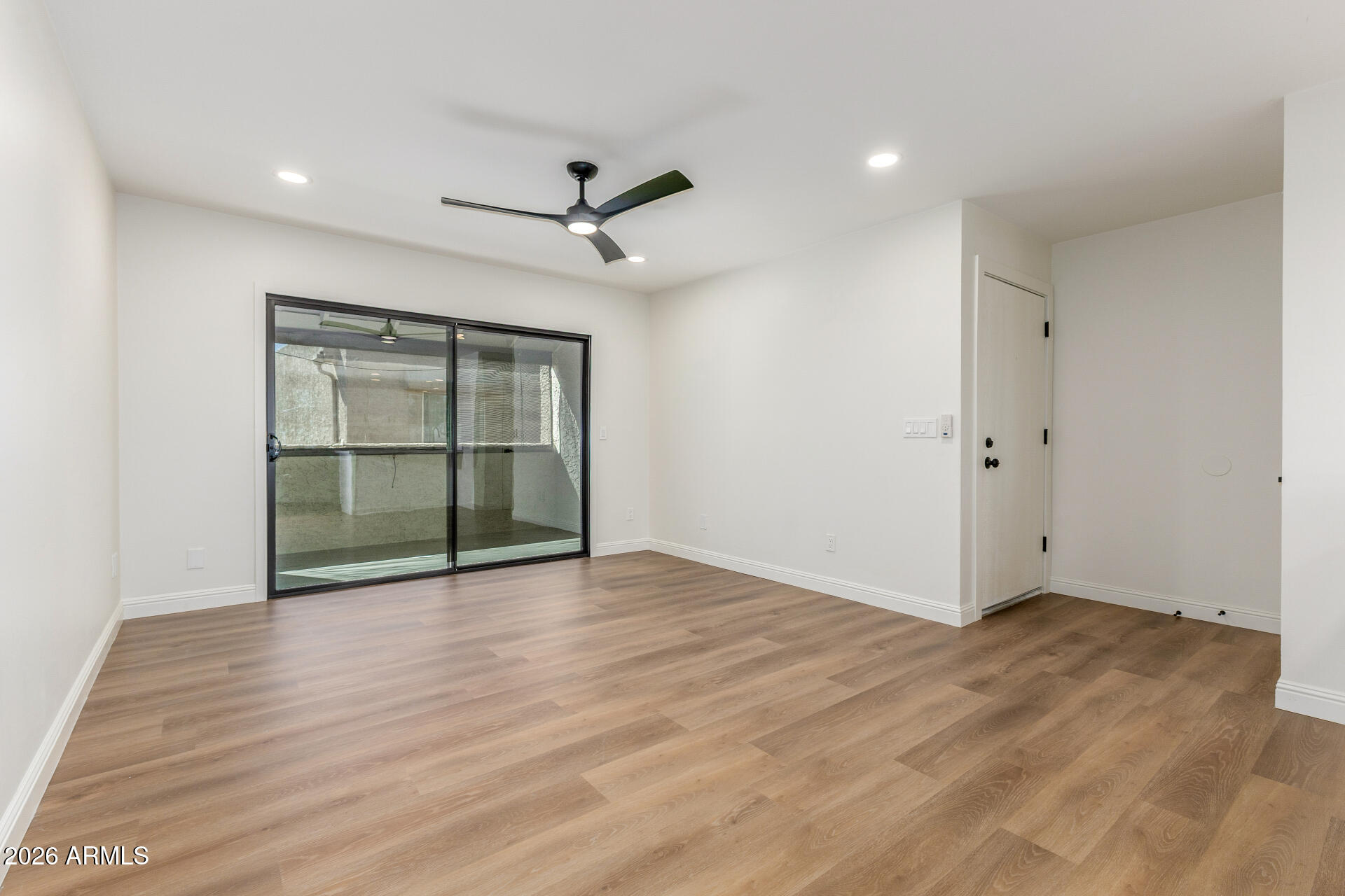 4554 E PARADISE VILLAGE Parkway N 227