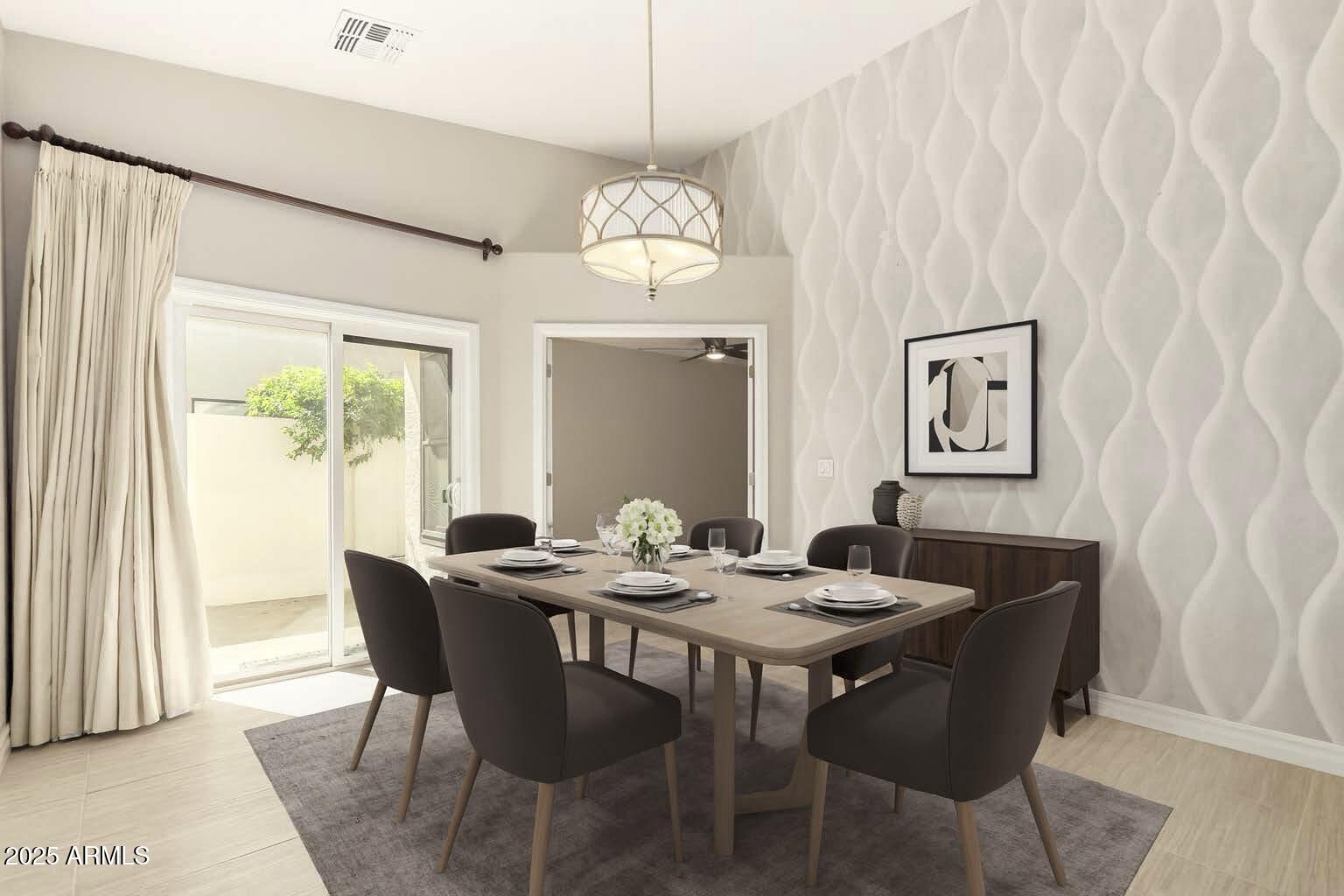 1520 N HARTFORD Street