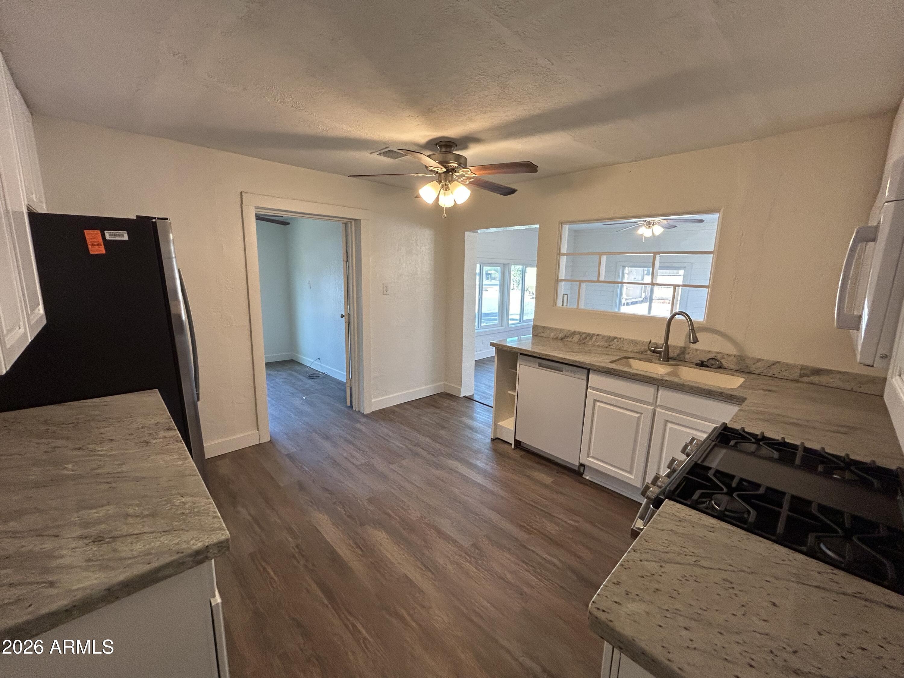 2922 W Granada Road
