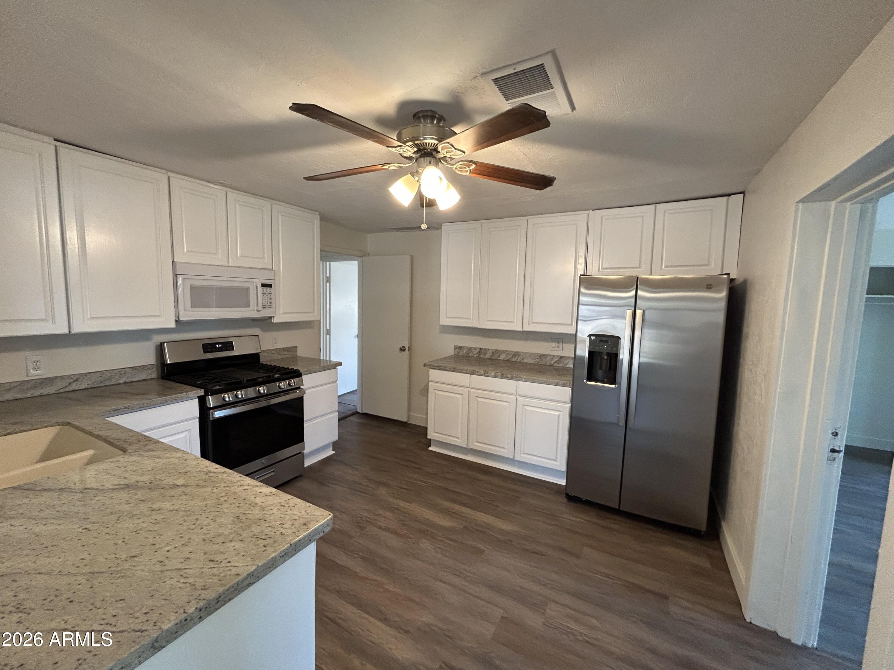 2922 W Granada Road