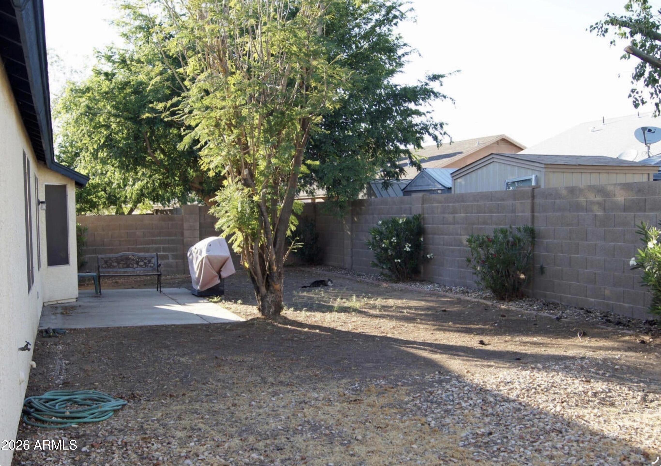 8522 W MCLELLAN Road