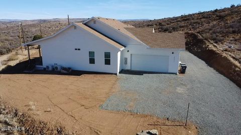 A home in Cordes Lakes