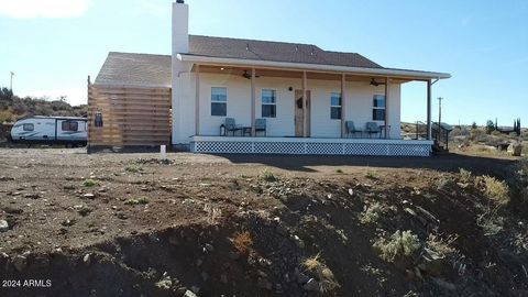 A home in Cordes Lakes