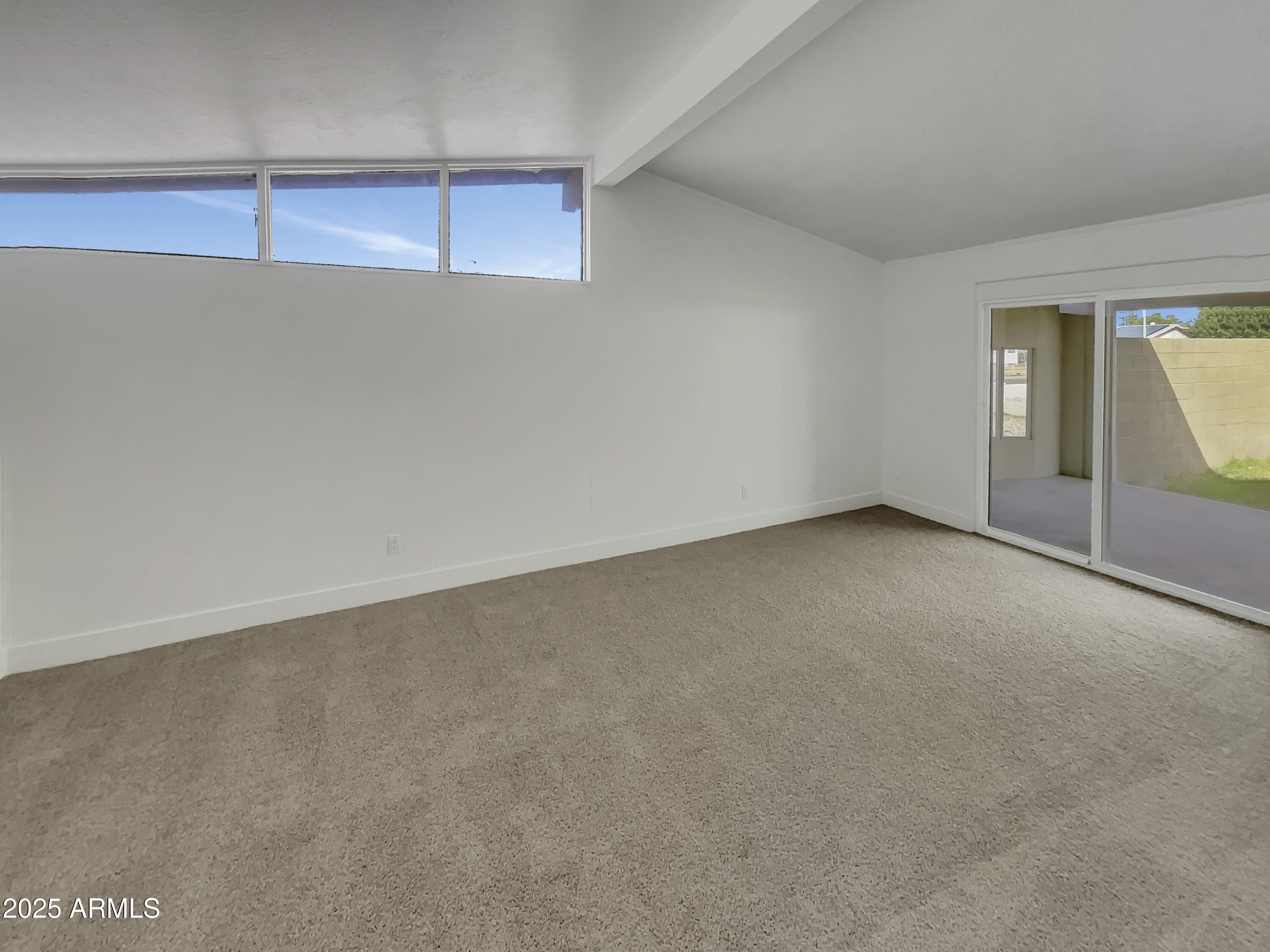 6633 W COLTER Street