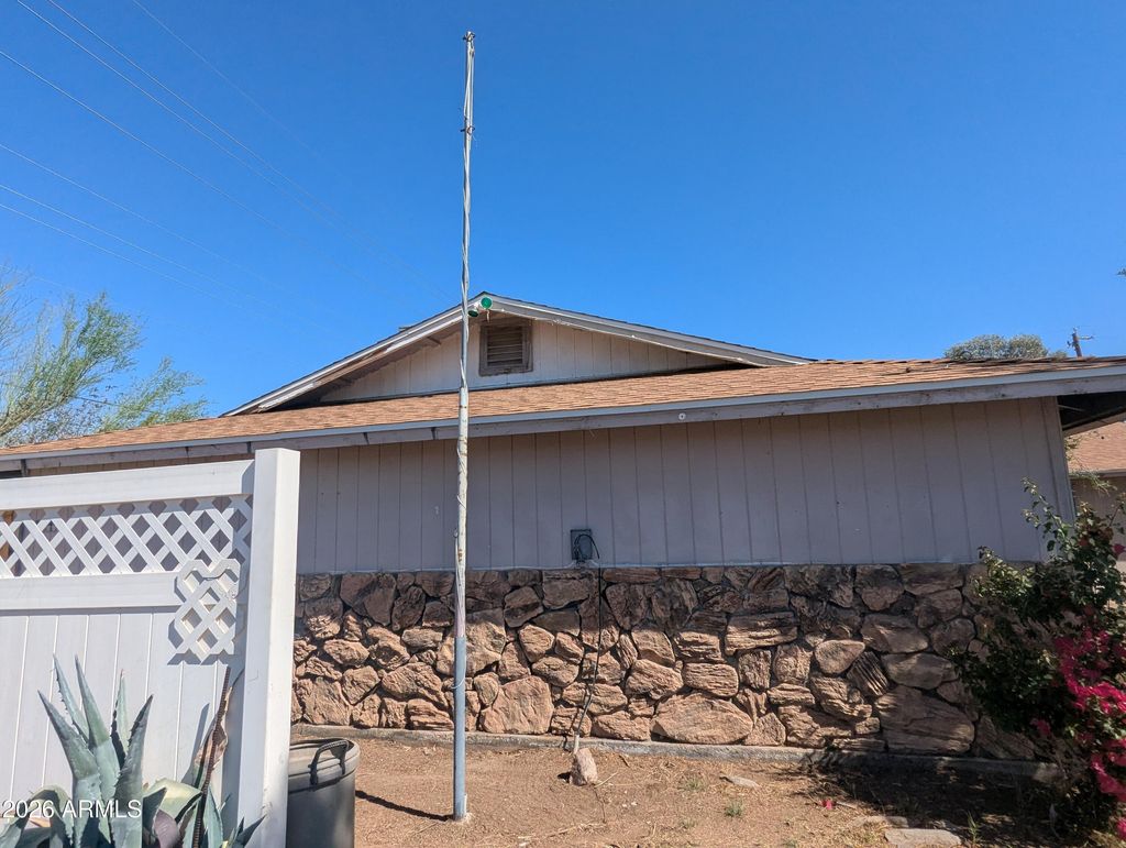 Photo of 404 E Osage Avenue, Apache Junction, AZ 85119 (MLS # 7016776)