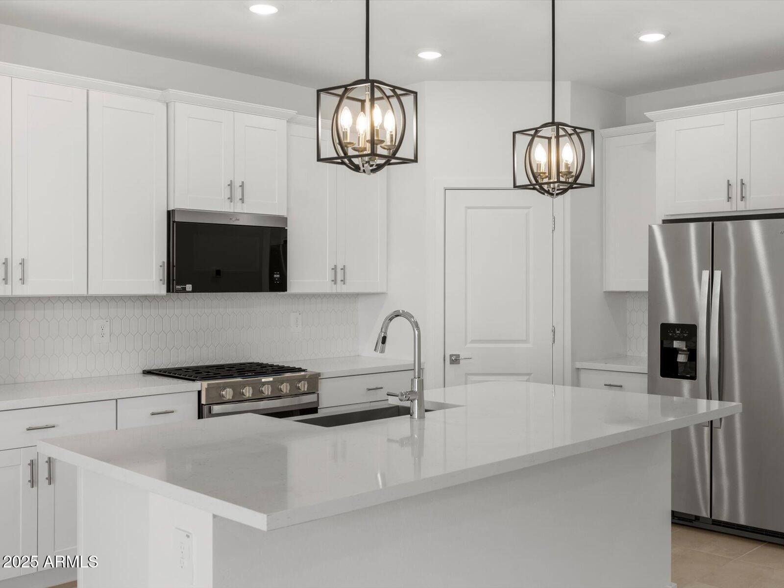 15841 W GRAY FOX Trail