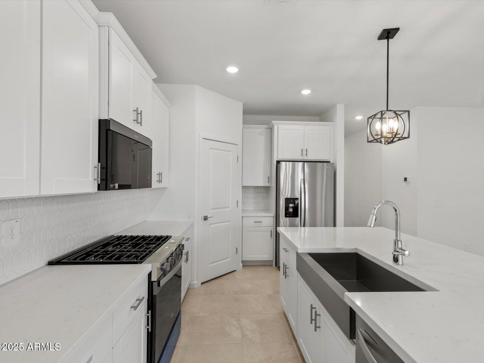 15841 W GRAY FOX Trail