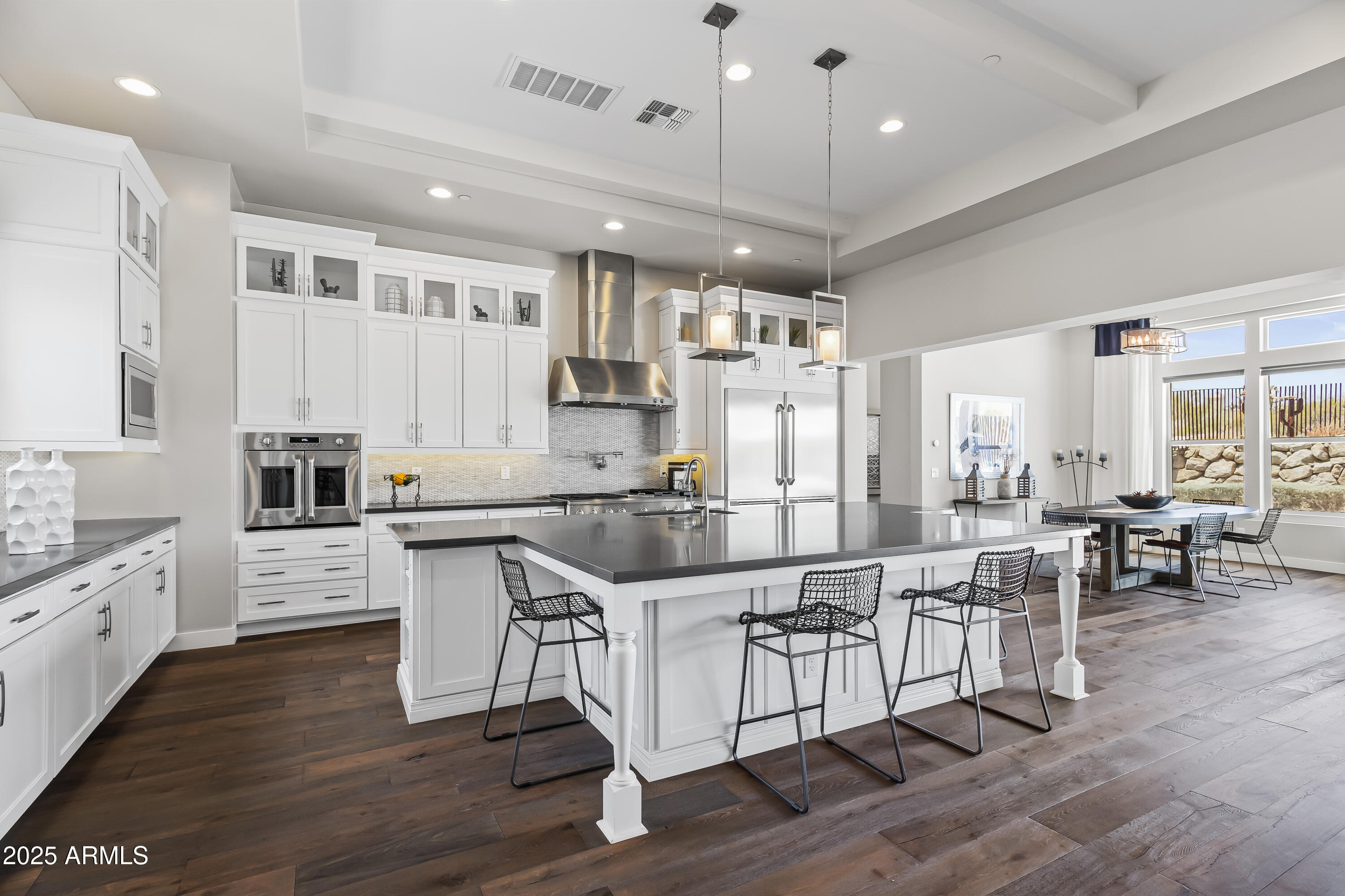 8736 E GRANITE PASS Road