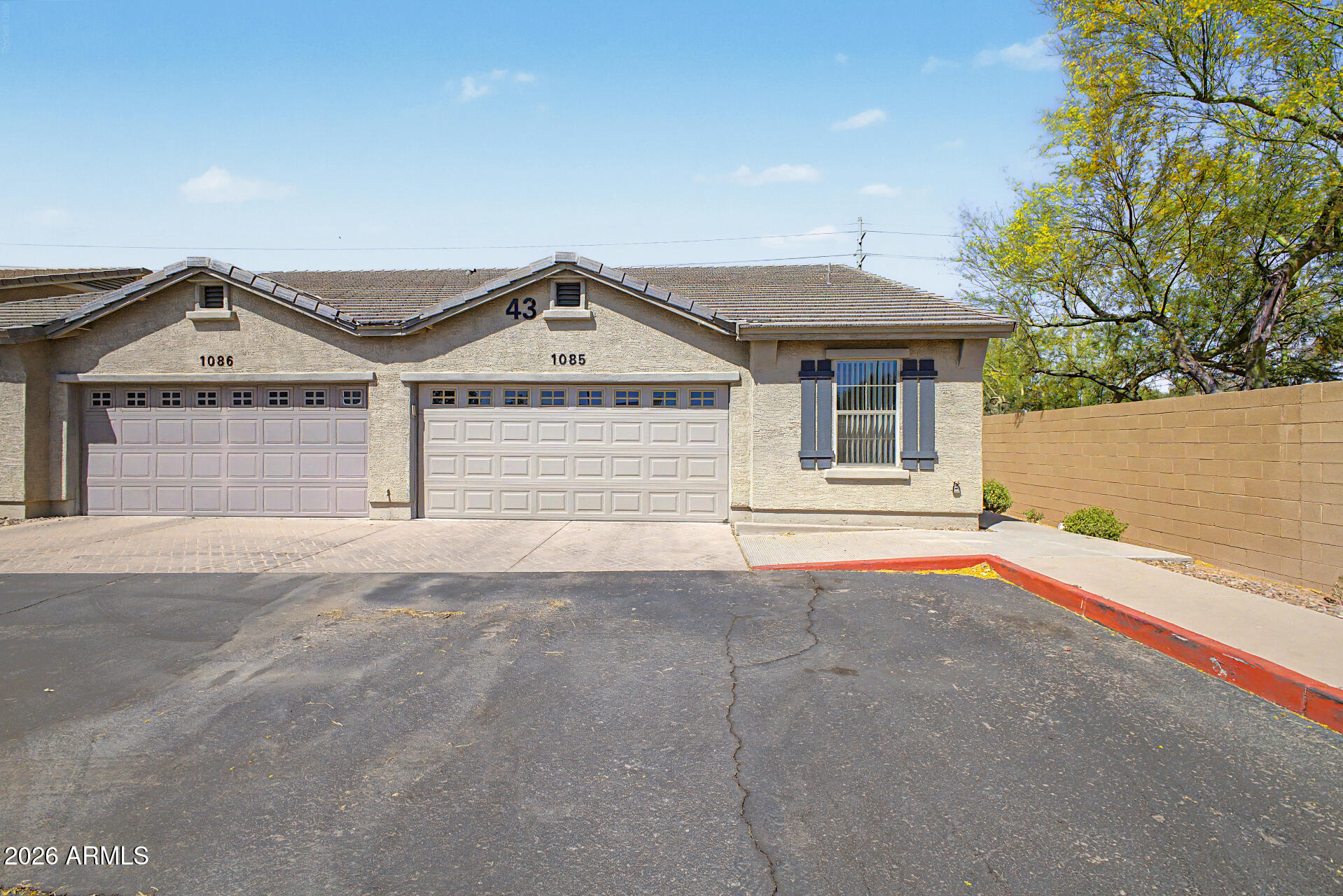 1350 S GREENFIELD Road 1085