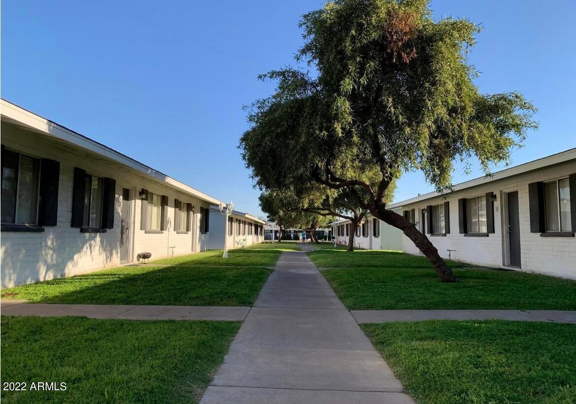 2021 W Hayward Avenue Apt 27