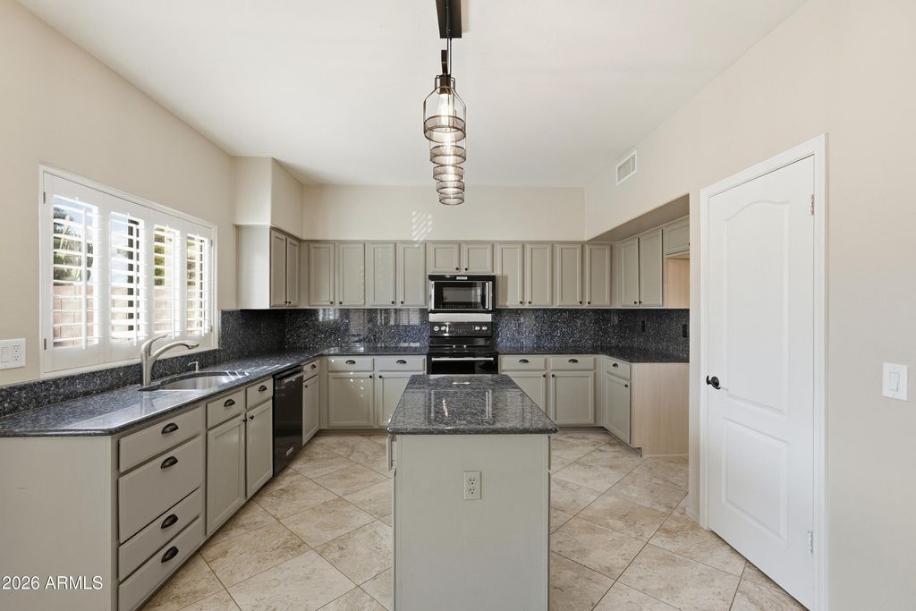 Photo of 2201 W Redwood Drive, Chandler, AZ 85248 (MLS # 6974580)