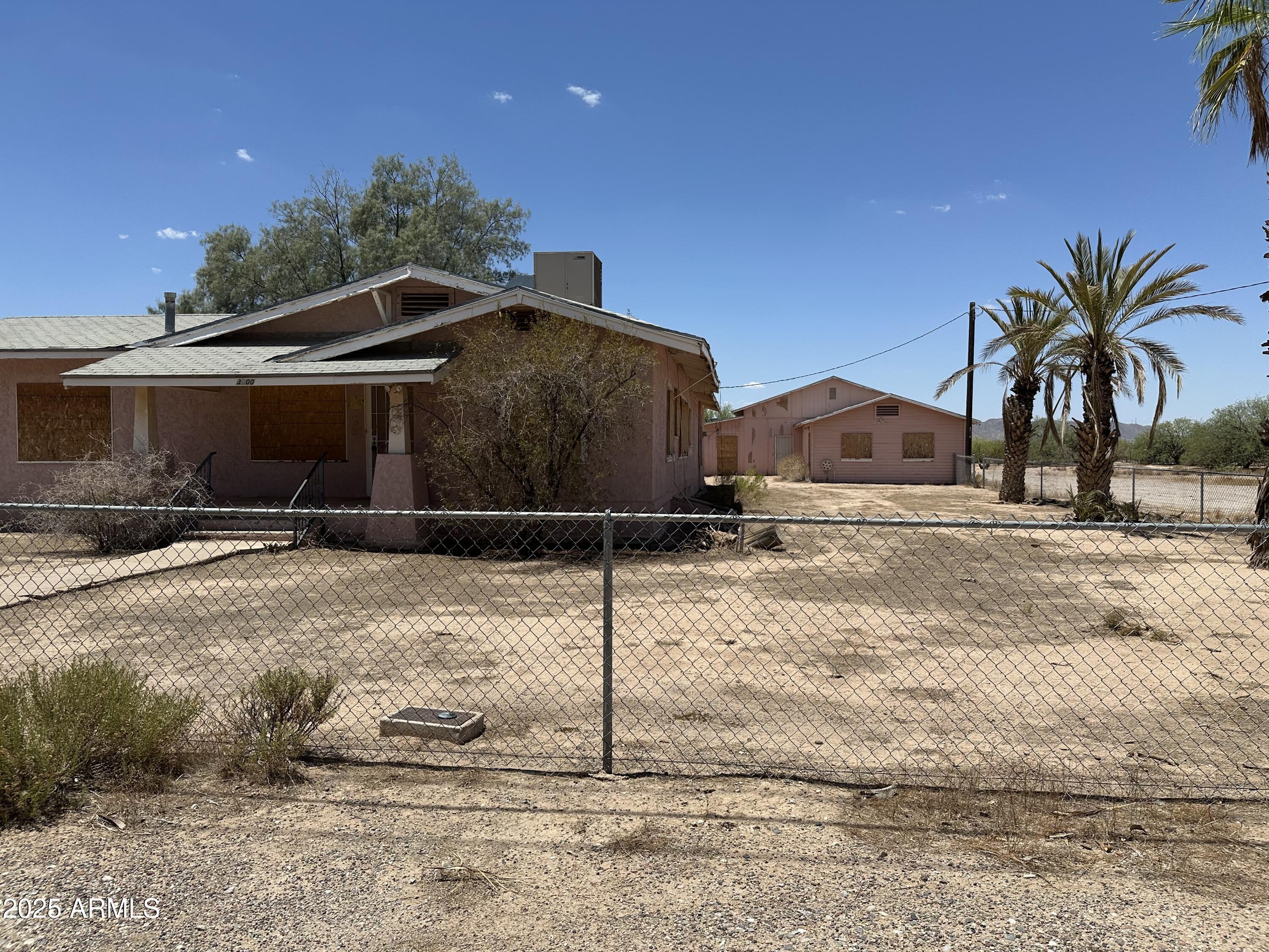3800 N Pioneer Street 1