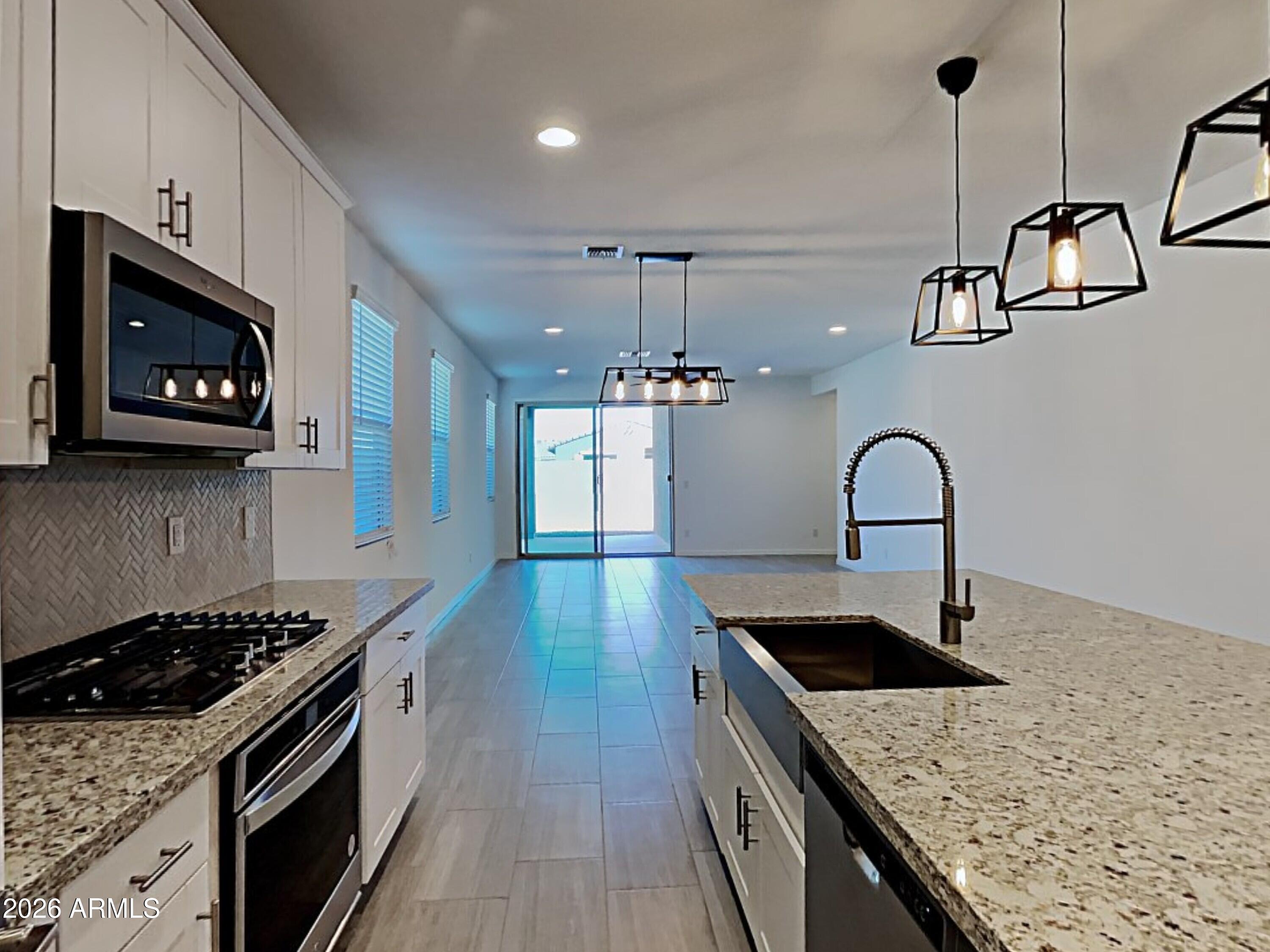 5552 W RAINWATER Drive