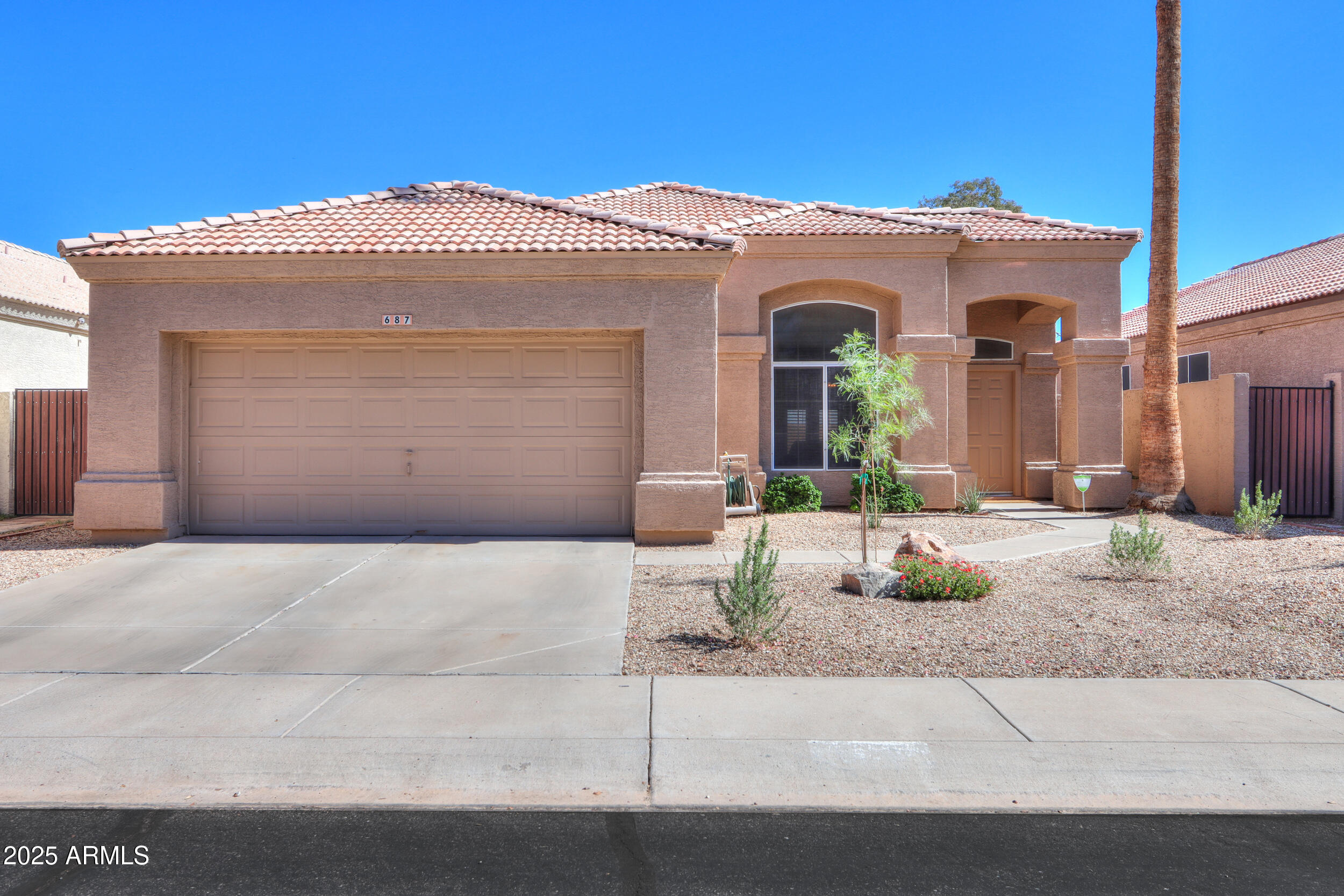 687 N GREGORY Place