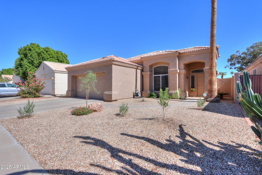 Photo of 687 N Gregory Place, Chandler, AZ 85226 (MLS # 6931142)