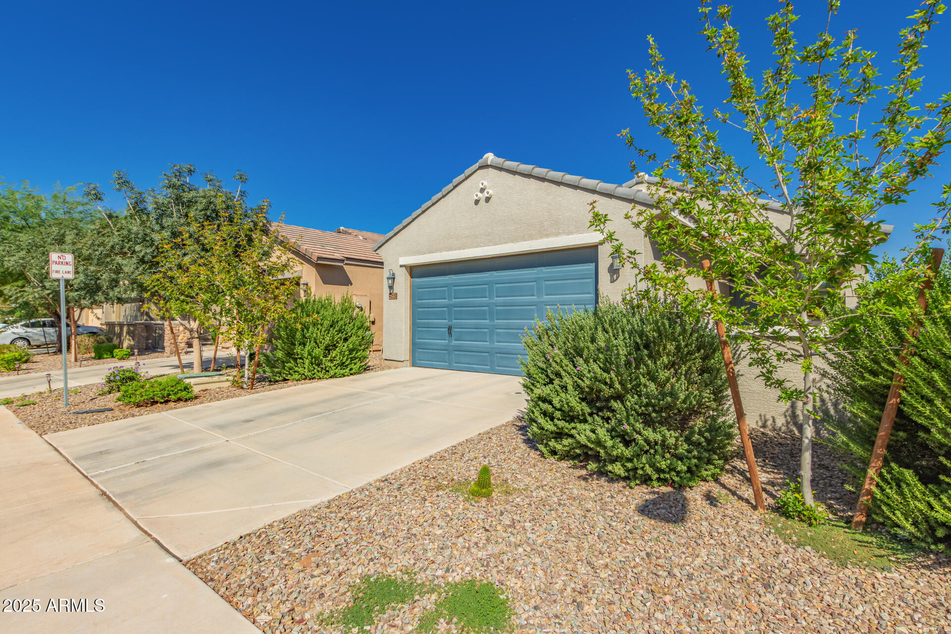 40550 W HILLMAN Drive