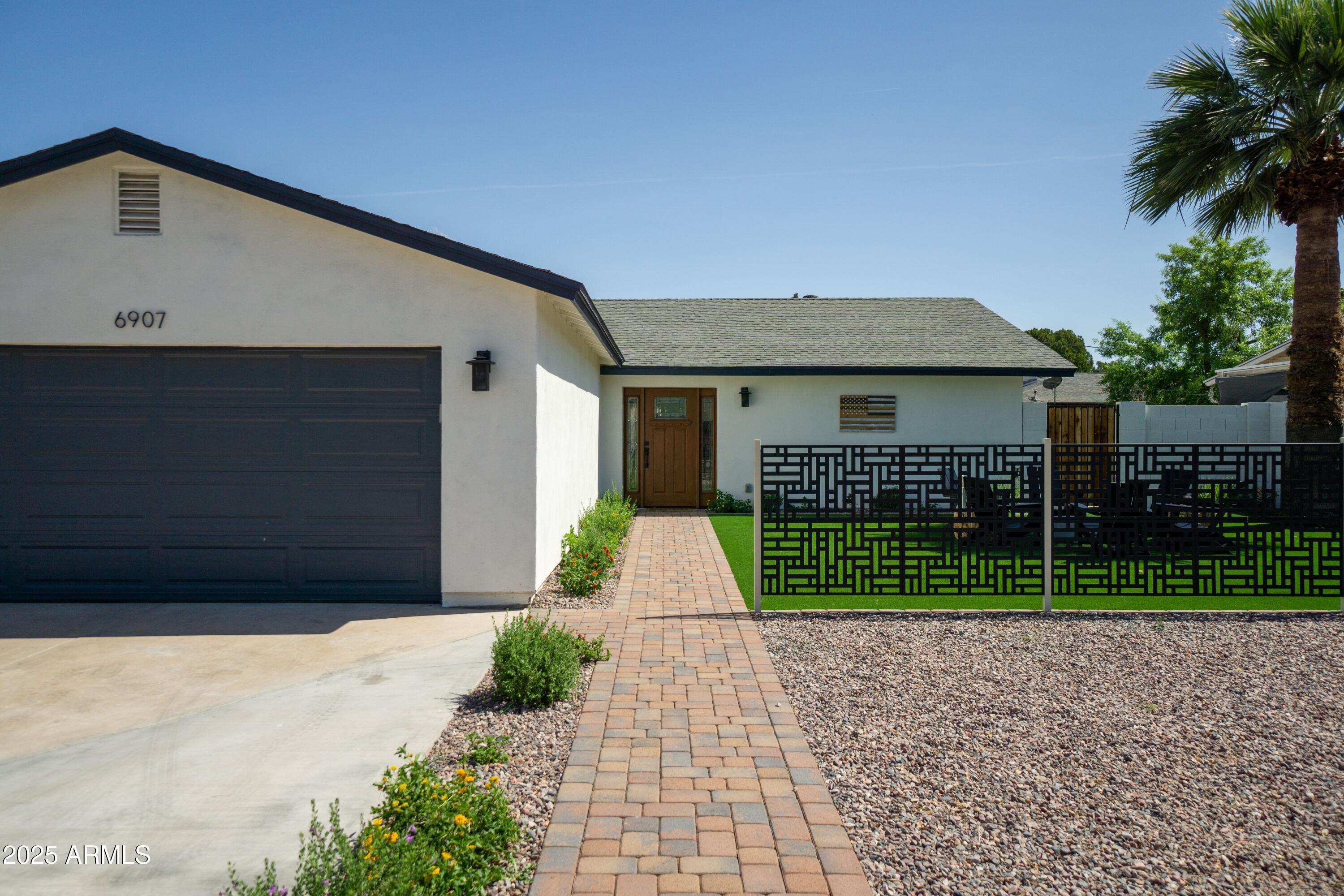 6907 E PALM Lane