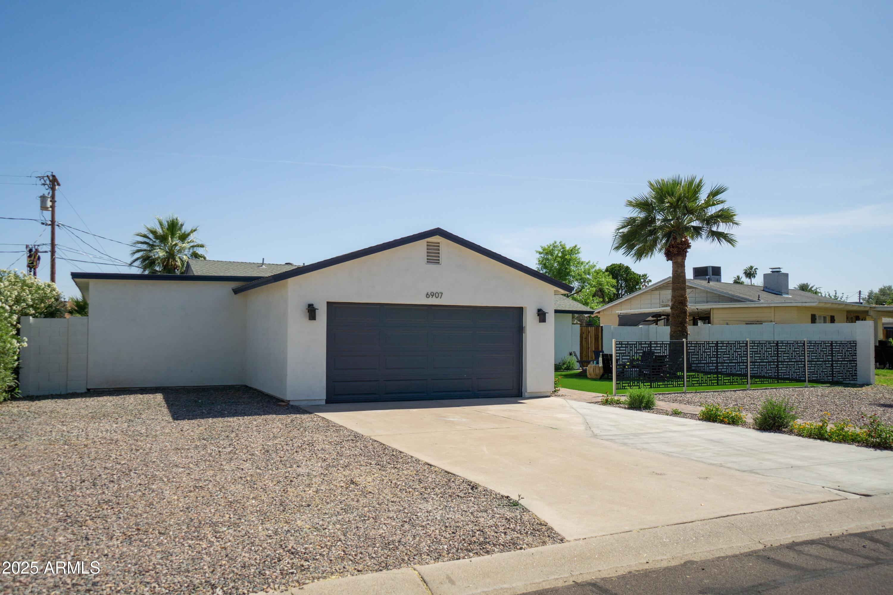 6907 E PALM Lane