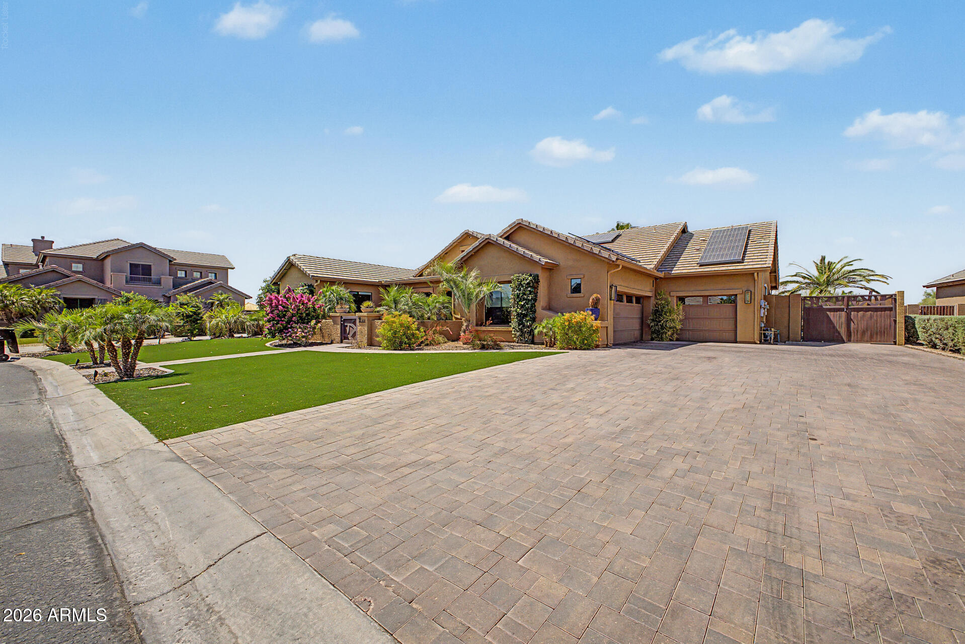 4122 W ORAIBI Drive