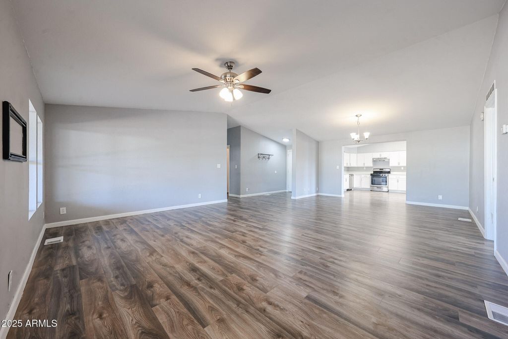 Photo of 3708 W Ross Avenue, Glendale, AZ 85308 (MLS # 6932882)