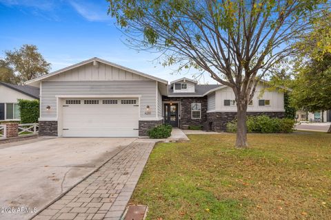 Photo of 4201 E Cheery Lynn Road, Phoenix, AZ 85018 (MLS # 6965621)