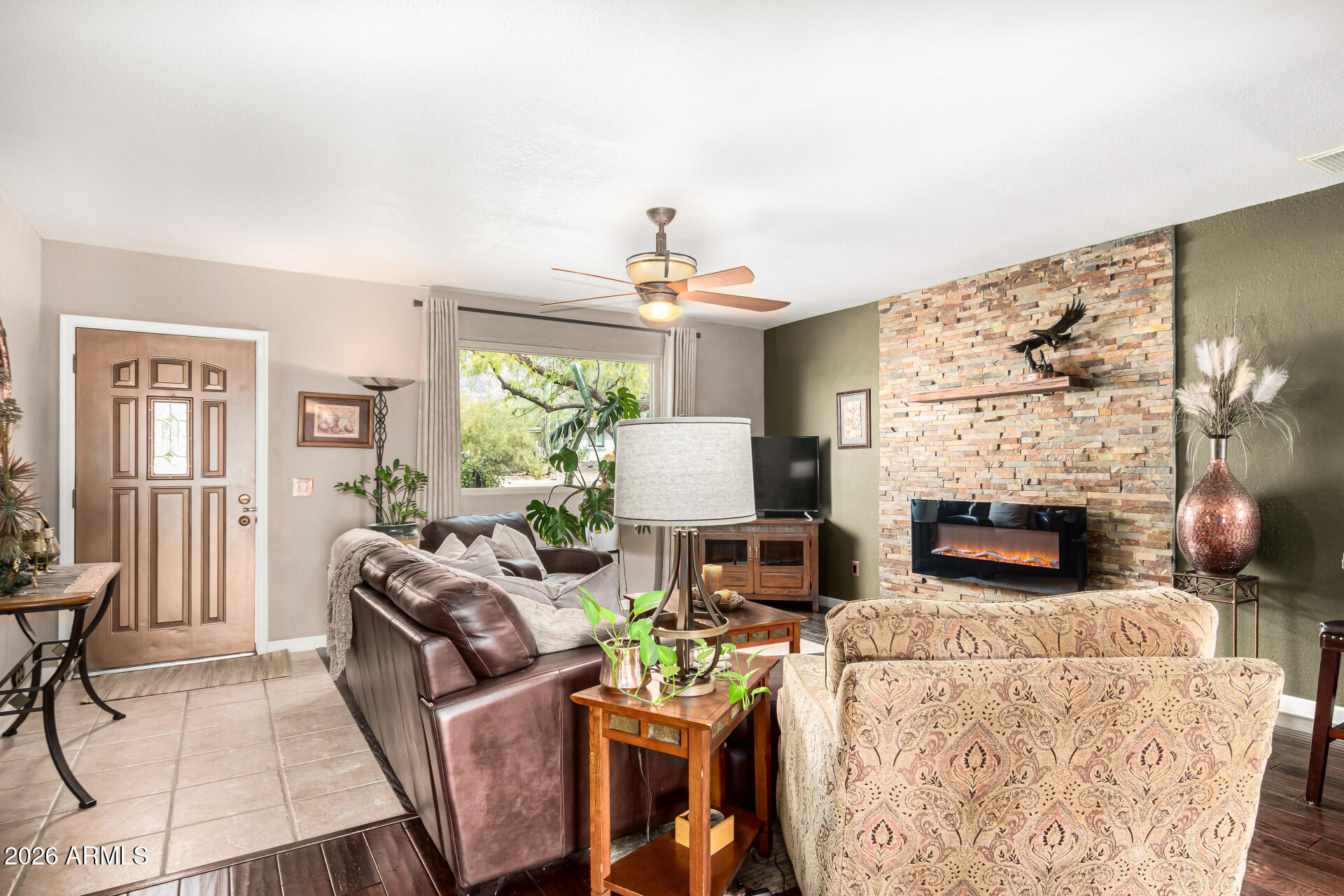 5691 E CALLE MIRAGE --