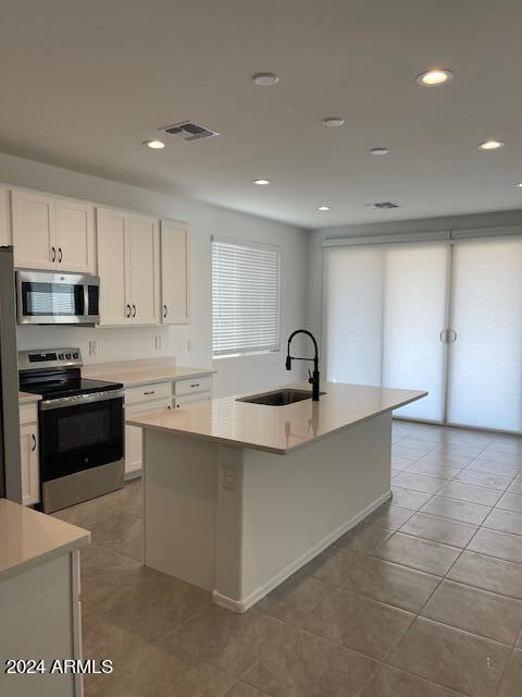 2085 E Wetleaf Place