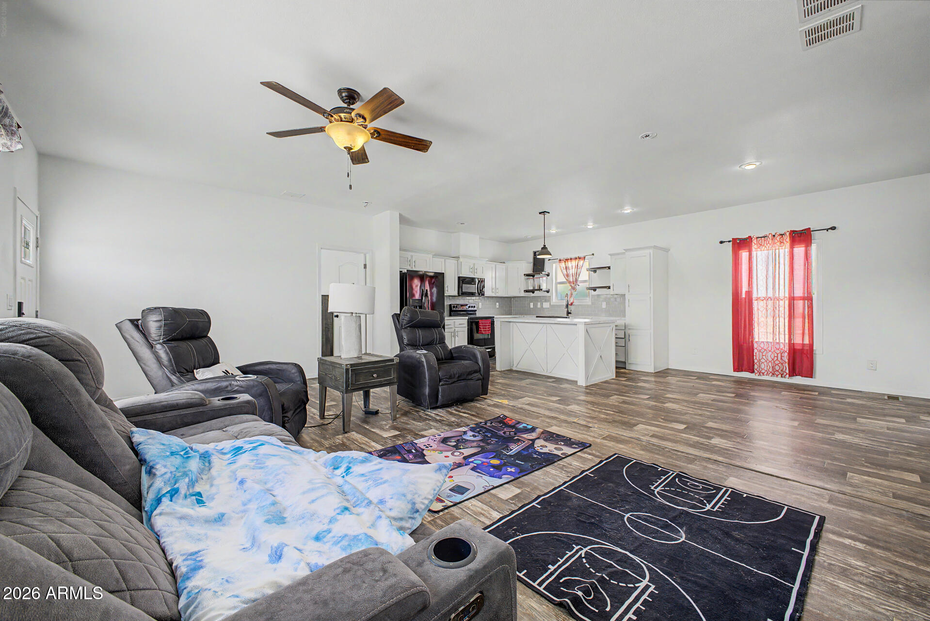 21376 W MARK Lane